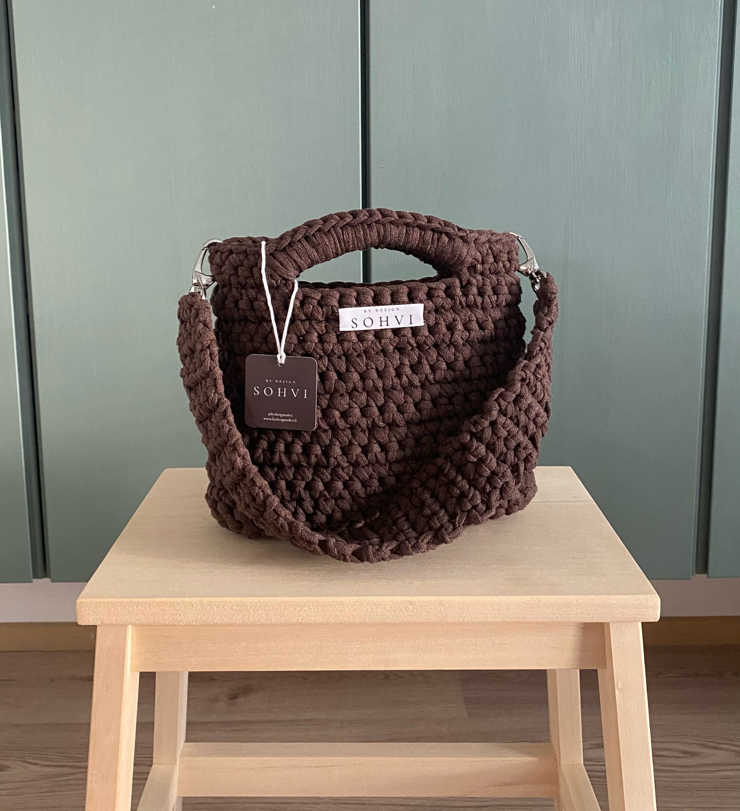 SOHVI -bag olkahihnalla / Yksivärinen (Valitse väri)