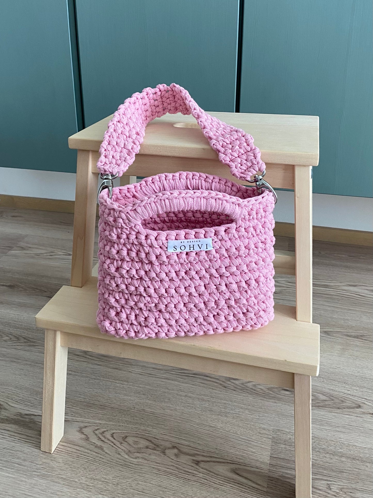 SOHVI -bag olkahihnalla / Yksivärinen (Valitse väri)