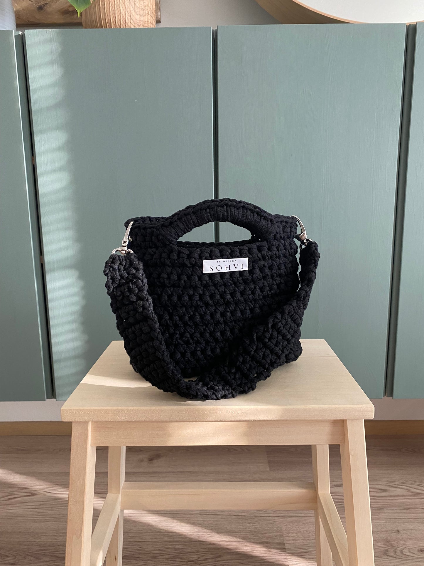 SOHVI -bag olkahihnalla / Yksivärinen (Valitse väri)