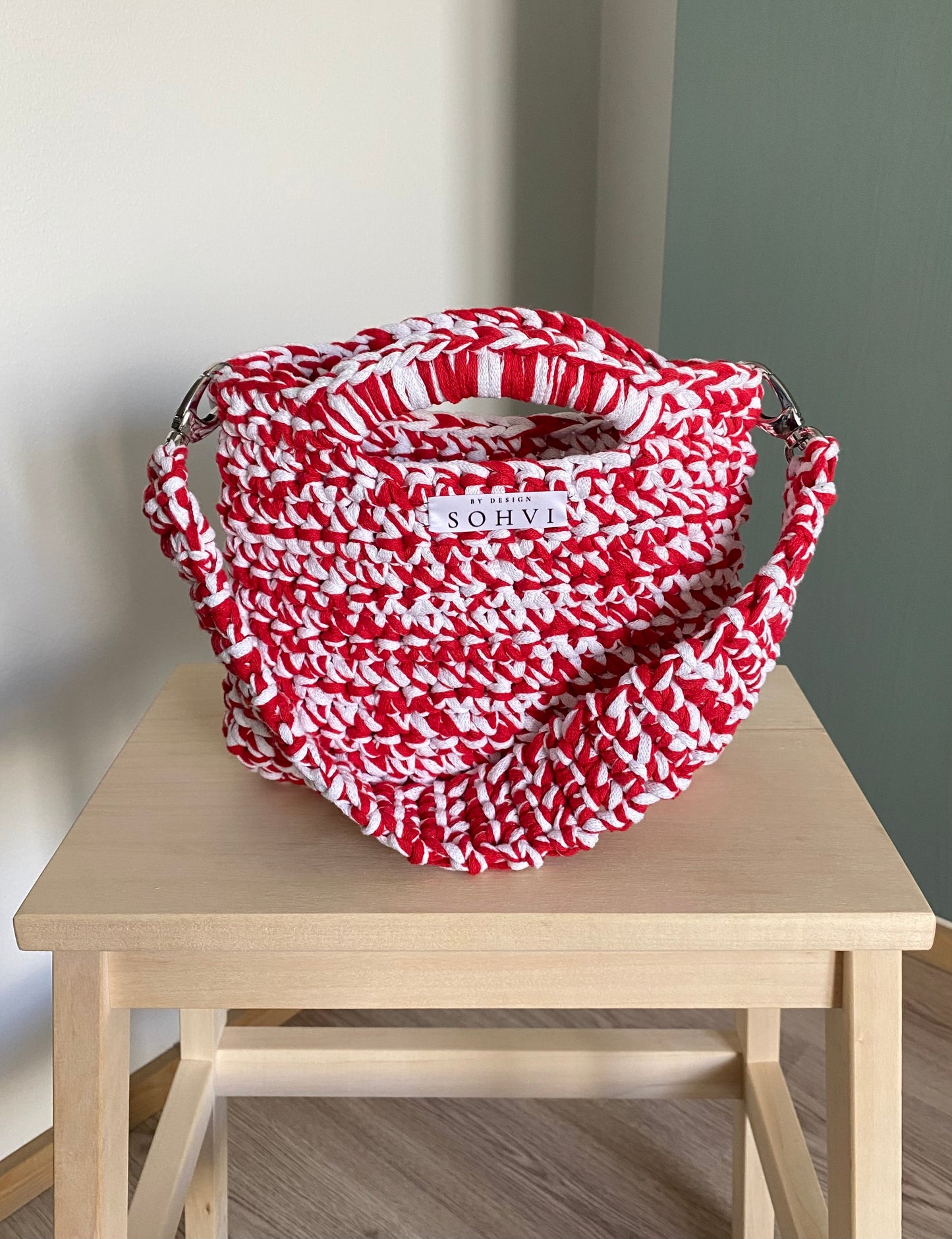 SOHVI-bag olkahihnalla - valkoinen x punainen